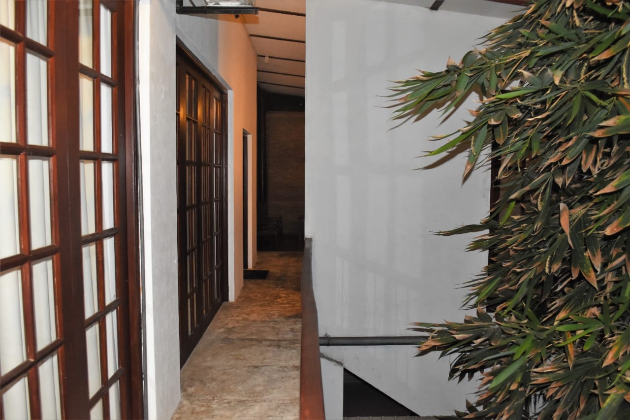 2-Bedroom Upstairs Apartment of a House for Rent – Mt. Lavinia