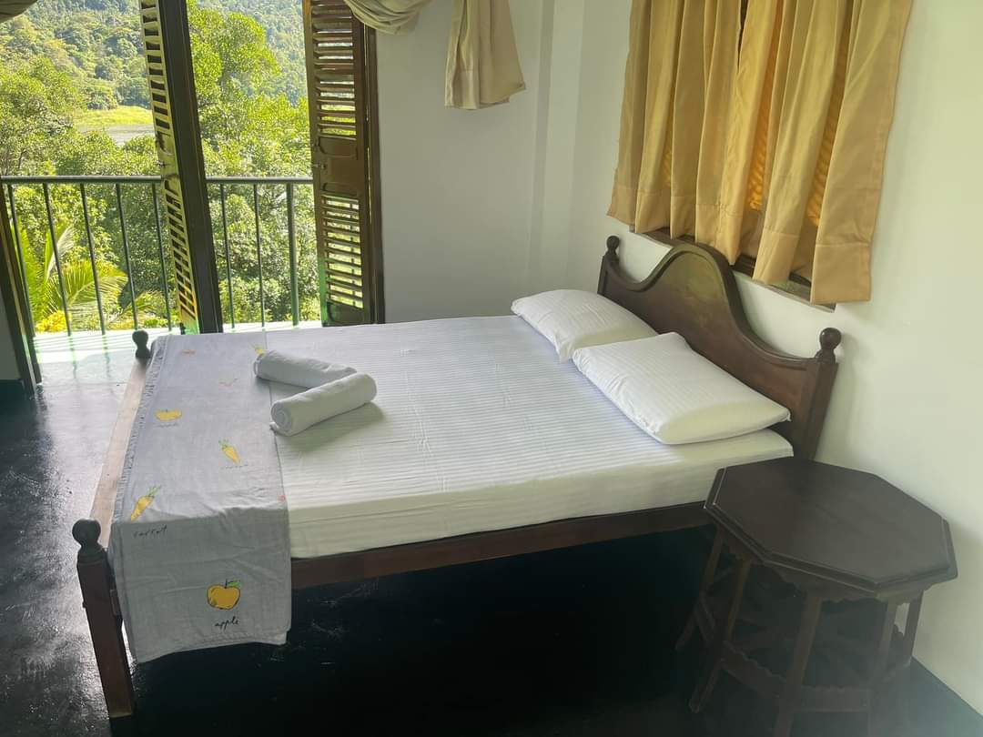 Guest House for Sale at Oruthota road, Digana, Kandy.