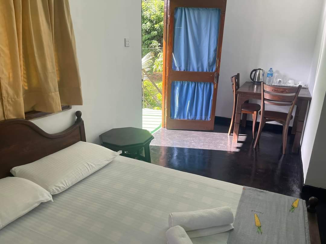 Guest House for Sale at Oruthota road, Digana, Kandy.