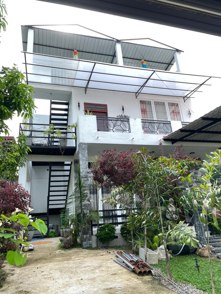 Luxury 3 Storied House for Sale in Liberty Court, Ma-Eliya, Ja-Ela.