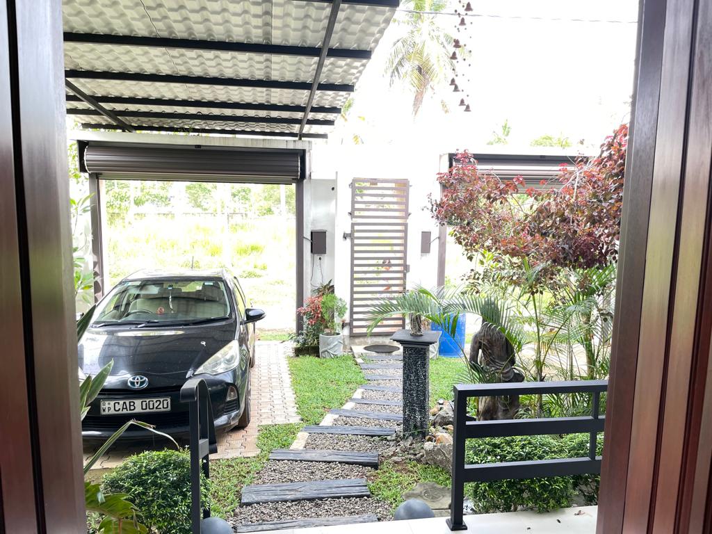 Luxury 3 Storied House for Sale in Liberty Court, Ma-Eliya, Ja-Ela.