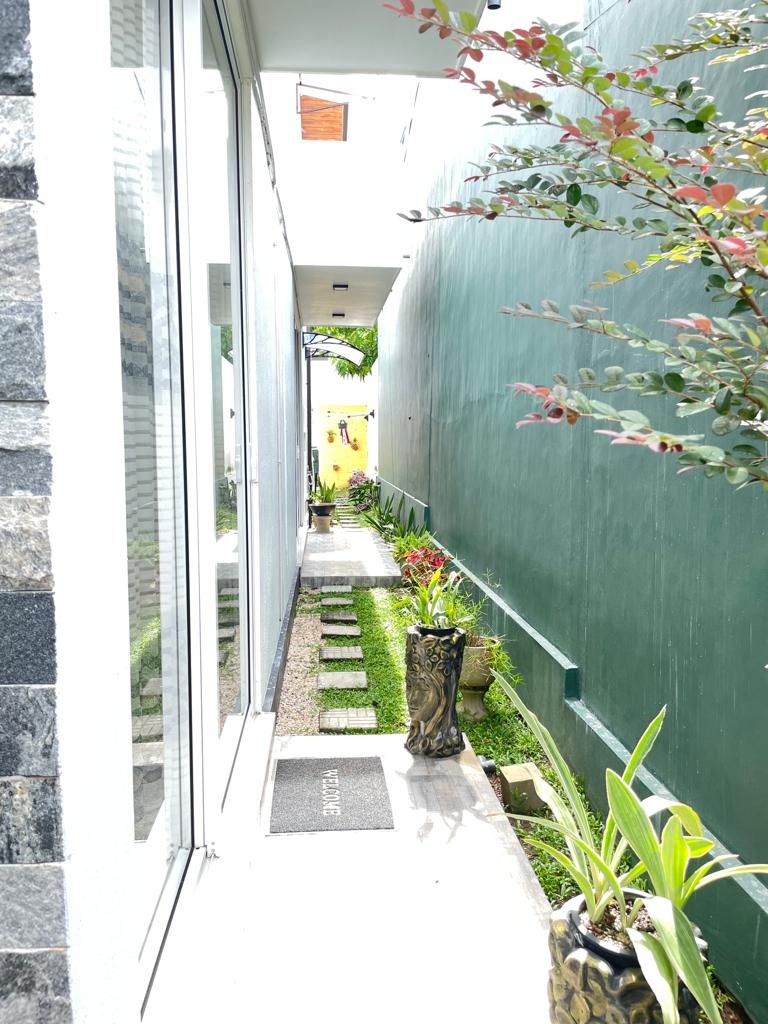 Luxury 3 Storied House for Sale in Liberty Court, Ma-Eliya, Ja-Ela.