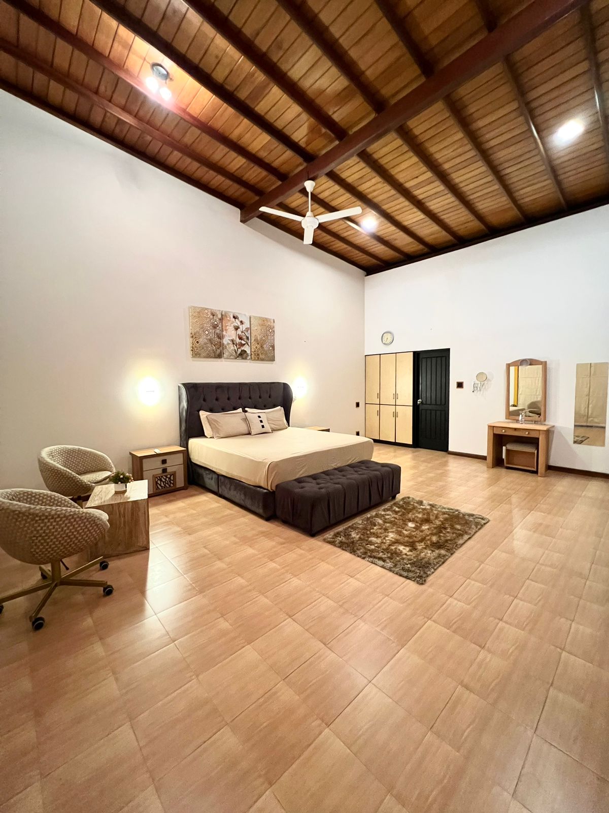 Luxury House for Rent in Forest Drive, Pannipitiya Road, Thalawathugoda.