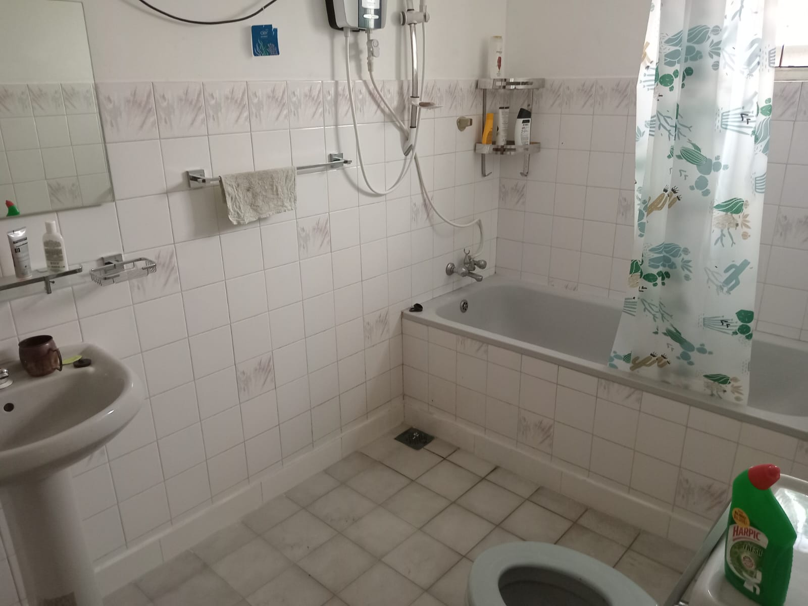 House for rent in Thalapathpitiya road, Nugagoda.
