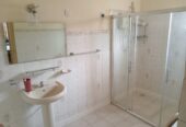 House for rent in Thalapathpitiya road, Nugagoda.