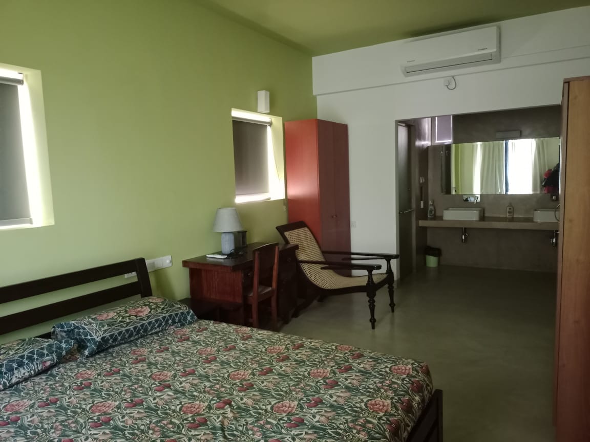 Sea View facing Apartment for short term rent in Marine Drive, Dehiwala.