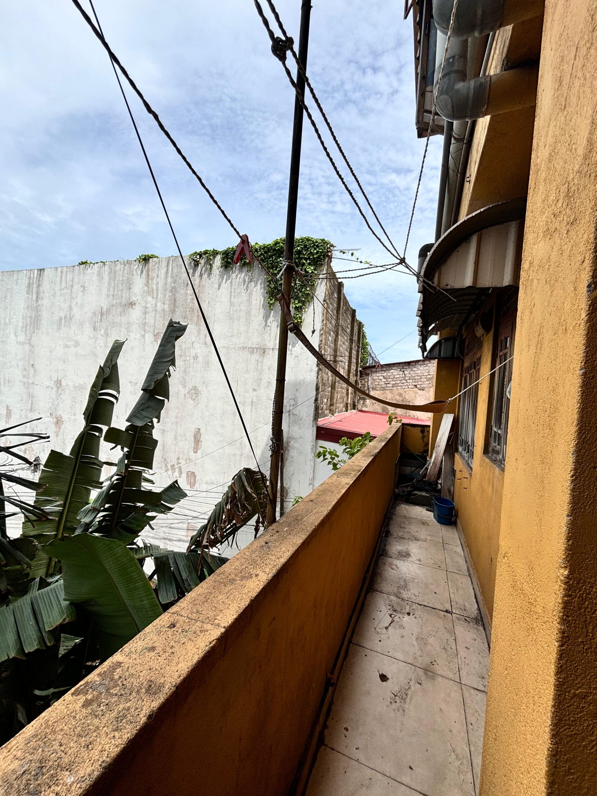 1st Floor unit for rent in Dehiwala (Galle road facing)