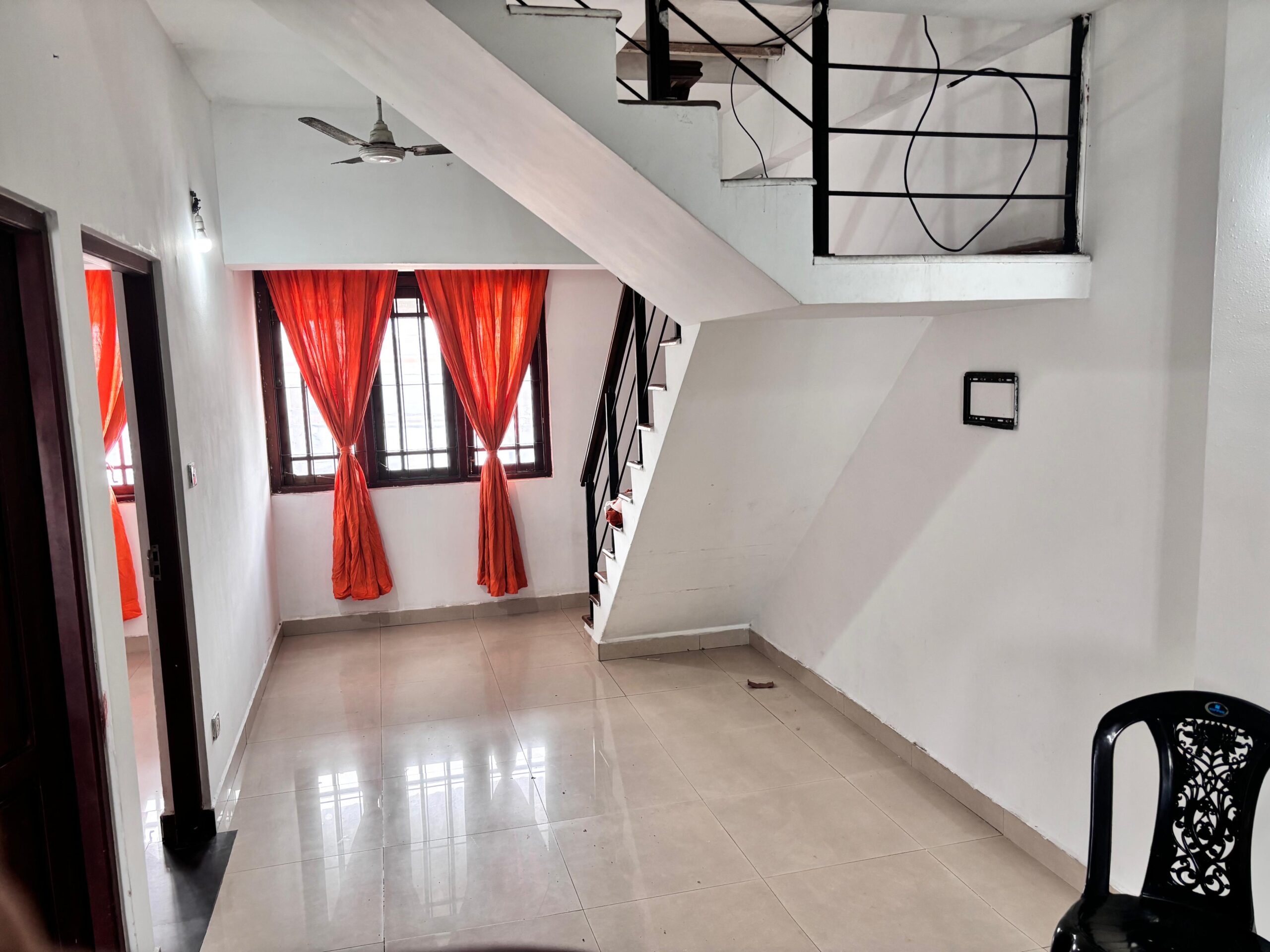 1st Floor unit for rent in Dehiwala (Galle road facing)