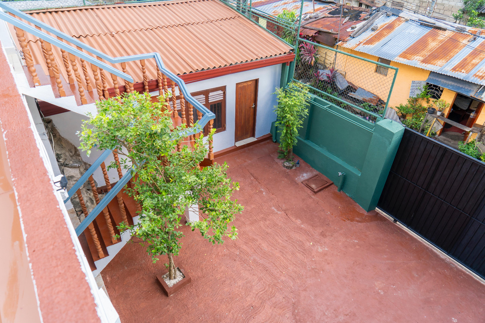 2 Storied House for Sale in Nawinna, Maharagama.