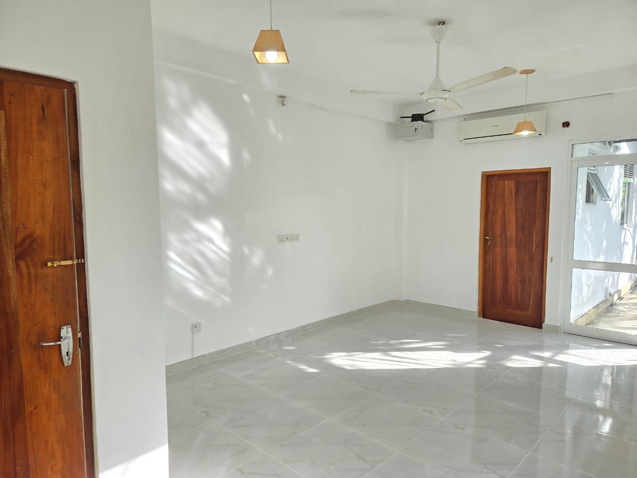 Two Storied House for Rent in Watakeiyawala Road, Thalapathpitiya.