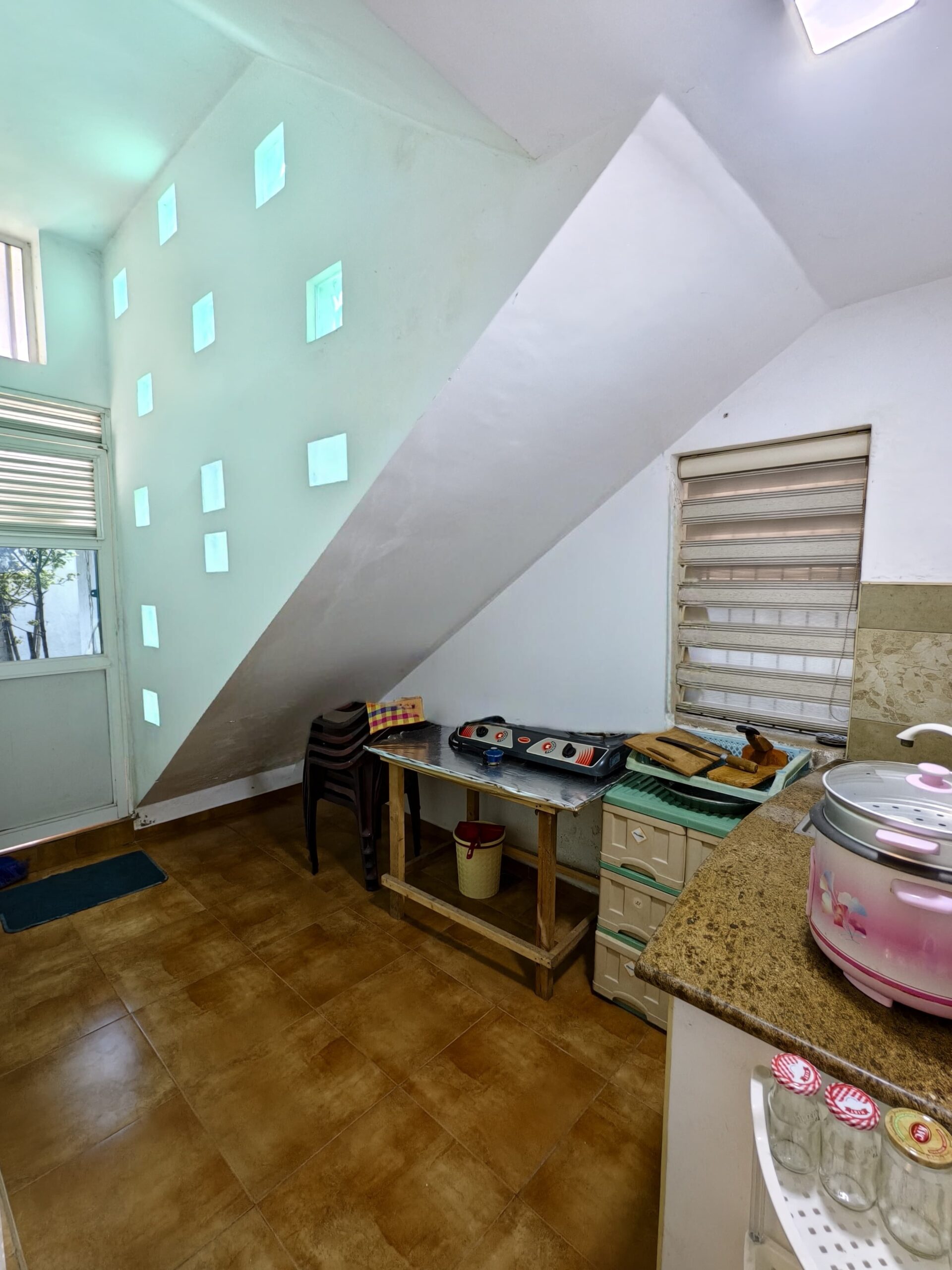 Furnished Luxury Apartment for Rent in Halpe Mawatha, Kandana.