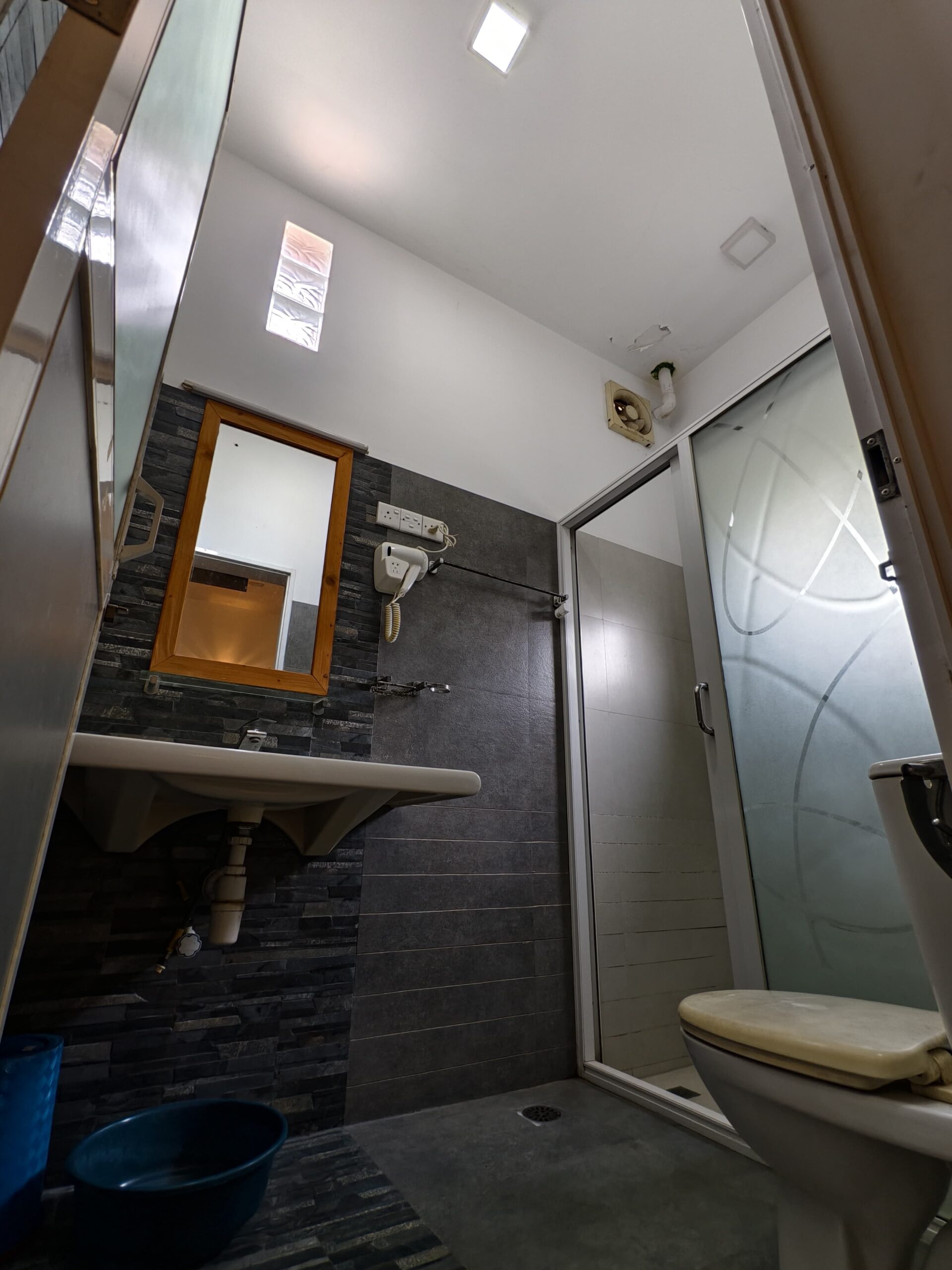 Furnished Luxury Apartment for Rent in Halpe Mawatha, Kandana.