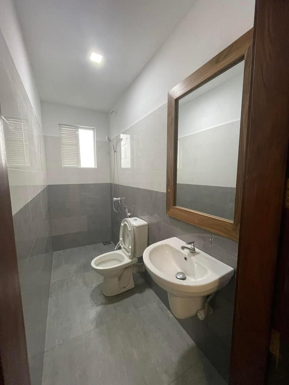 3 Storied House for Rent in Polgasowita Road, Mathegoda.