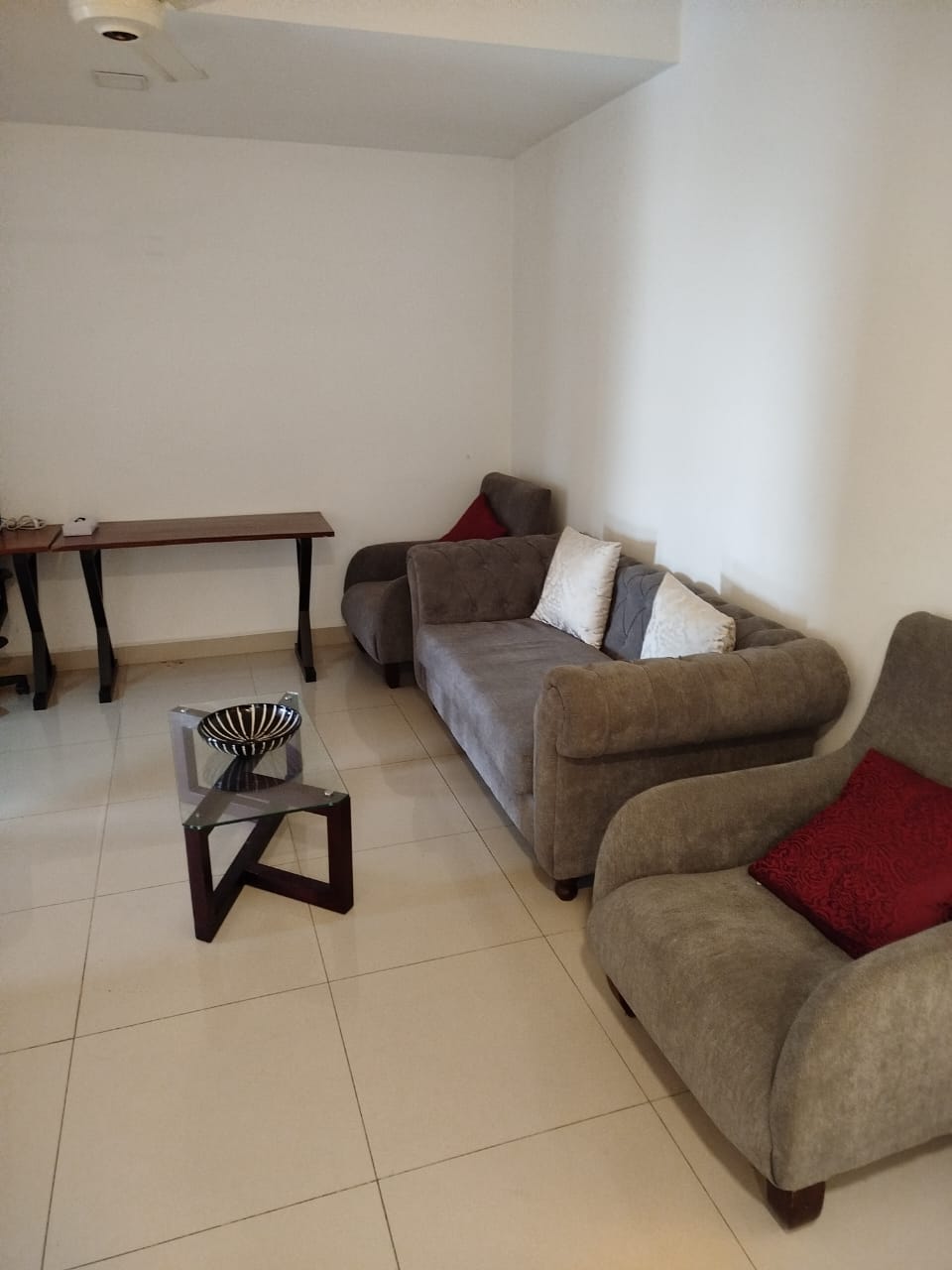 Furnished Apartment for Rent in Luxe Highway Residencies in Kottawa. 