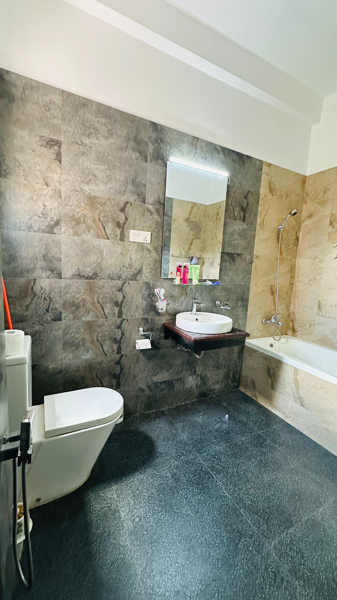 Modern 2-Storied House for Rent in Suhada Mawatha, Kalapaluwawa, Rajagiriya.