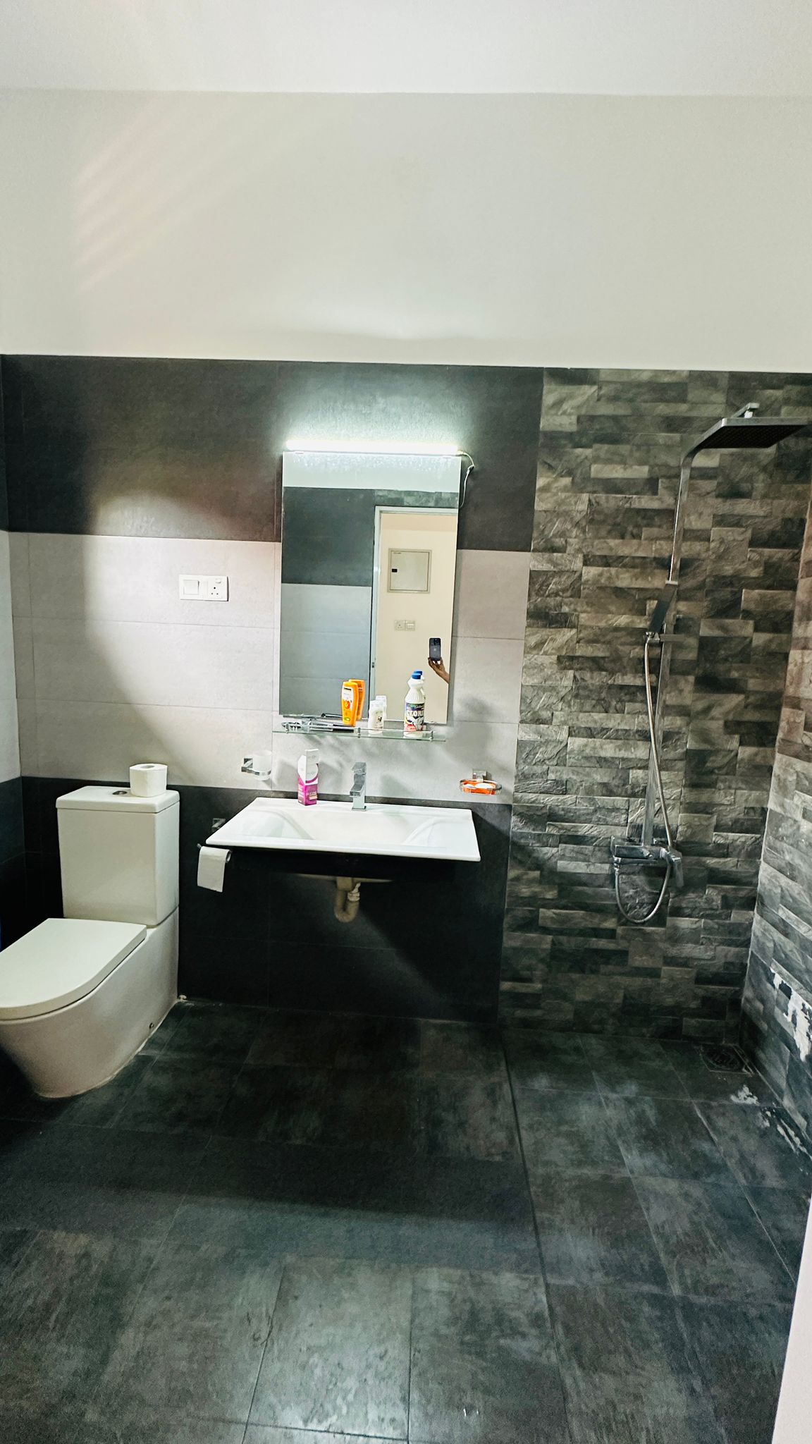 Modern 2-Storied House for Rent in Suhada Mawatha, Kalapaluwawa, Rajagiriya.