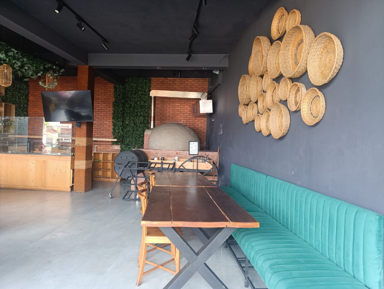 Commercial Building for Rent – 3,100 sq.ft | Lake Road, Boralesgamuwa