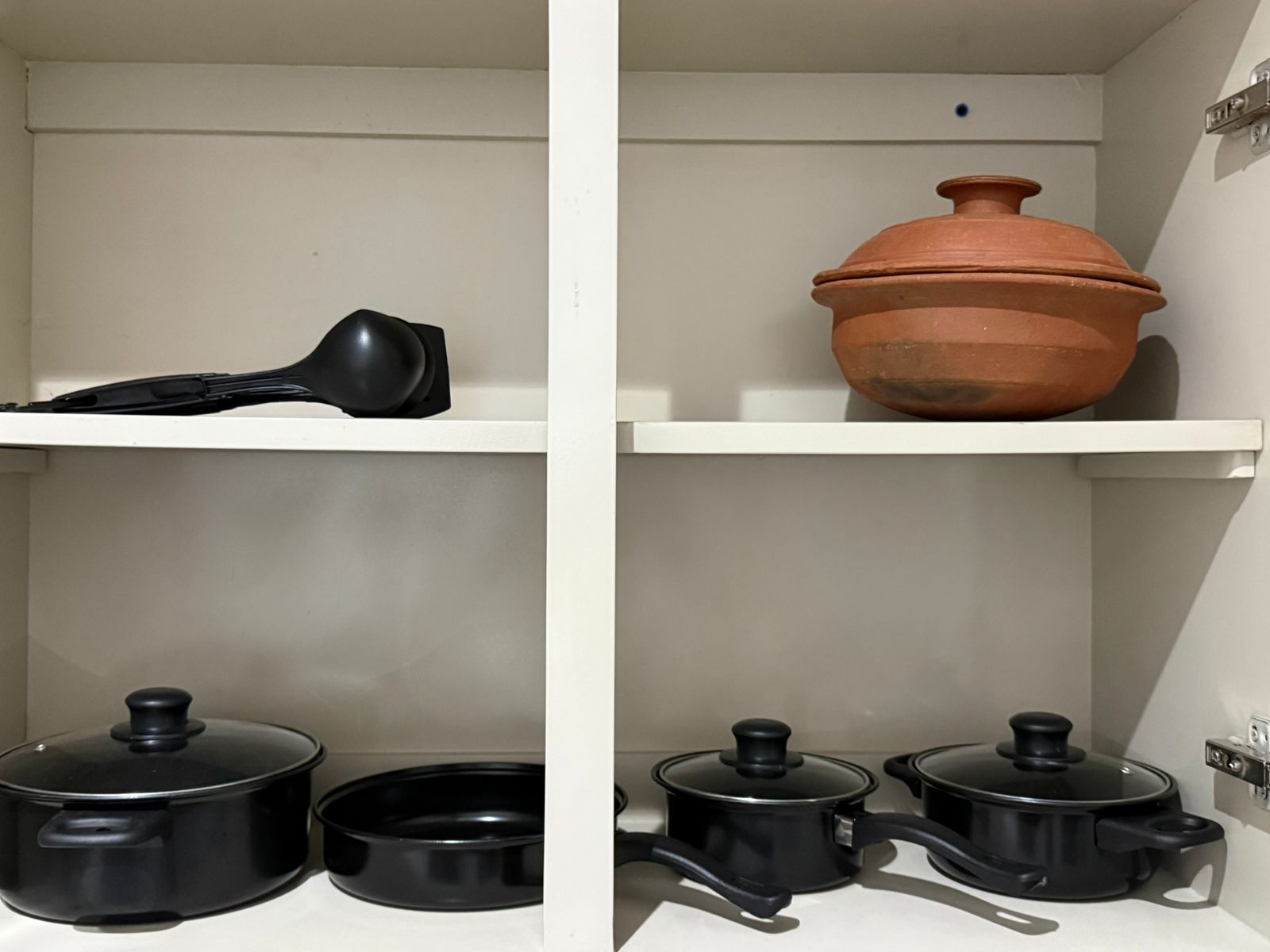 Fully Furnished Apartment for Rent in Coral Plus – Marine Drive, Rigdeway Avenue, Colombo 04.