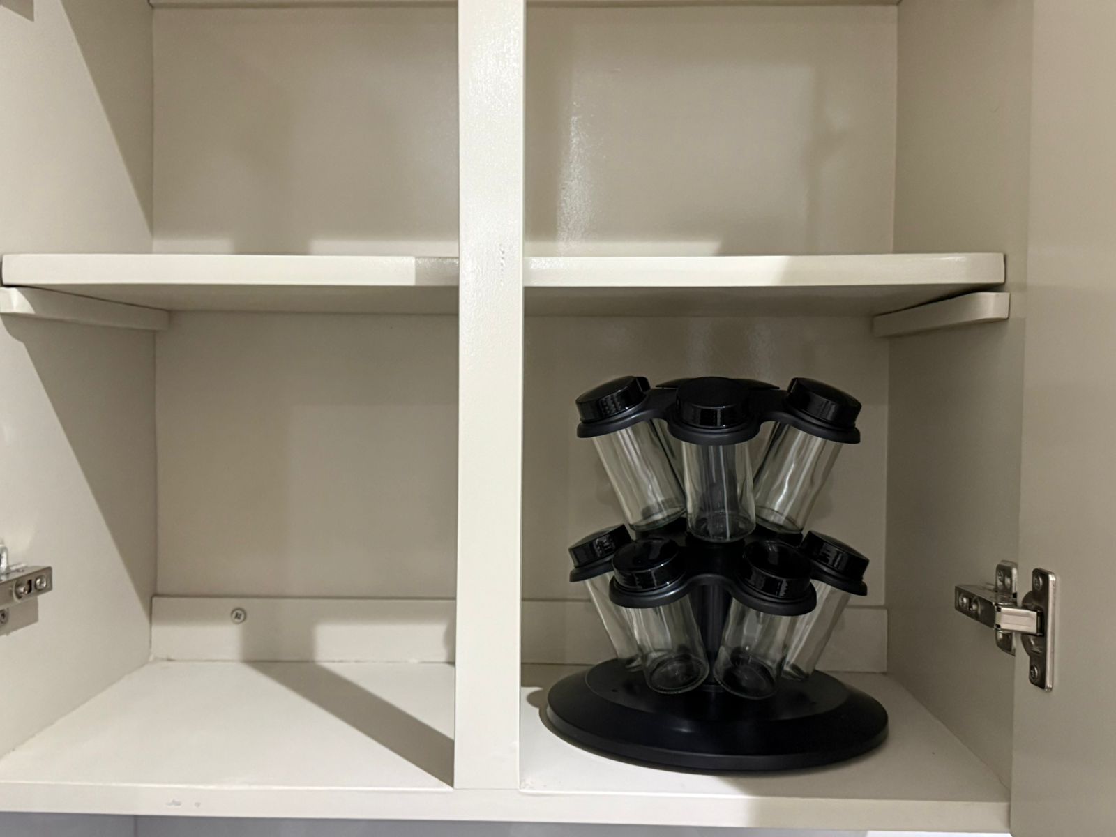 Fully Furnished Apartment for Rent in Coral Plus – Marine Drive, Rigdeway Avenue, Colombo 04.