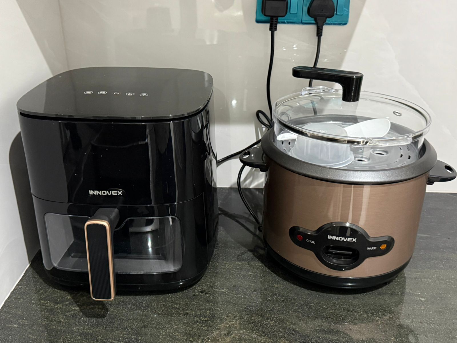 Fully Furnished Apartment for Rent in Coral Plus – Marine Drive, Rigdeway Avenue, Colombo 04.