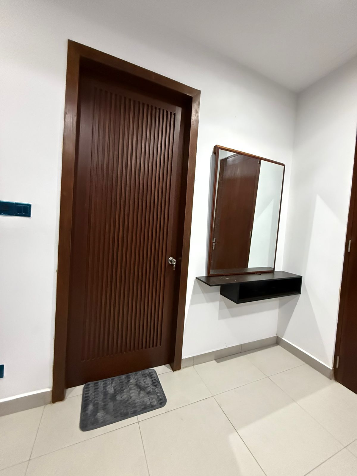 Fully Furnished Apartment for Rent in Coral Plus – Marine Drive, Rigdeway Avenue, Colombo 04.