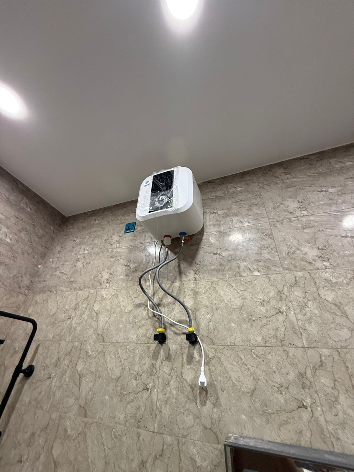 Fully Furnished Apartment for Rent in Coral Plus – Marine Drive, Rigdeway Avenue, Colombo 04.