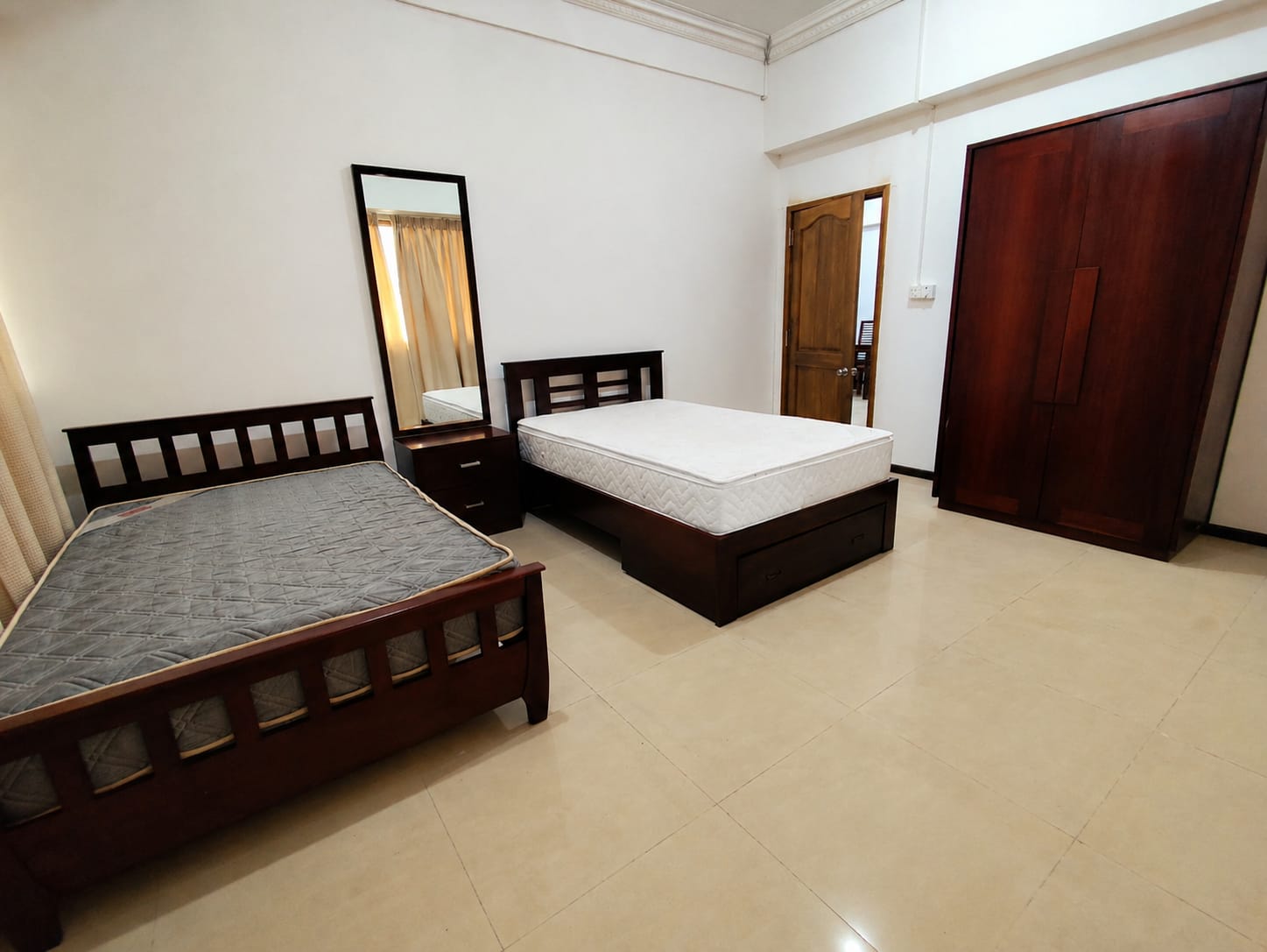 Fully Furnished Luxury Apartment for Rent in Greenpath Residencies, Colombo 3.