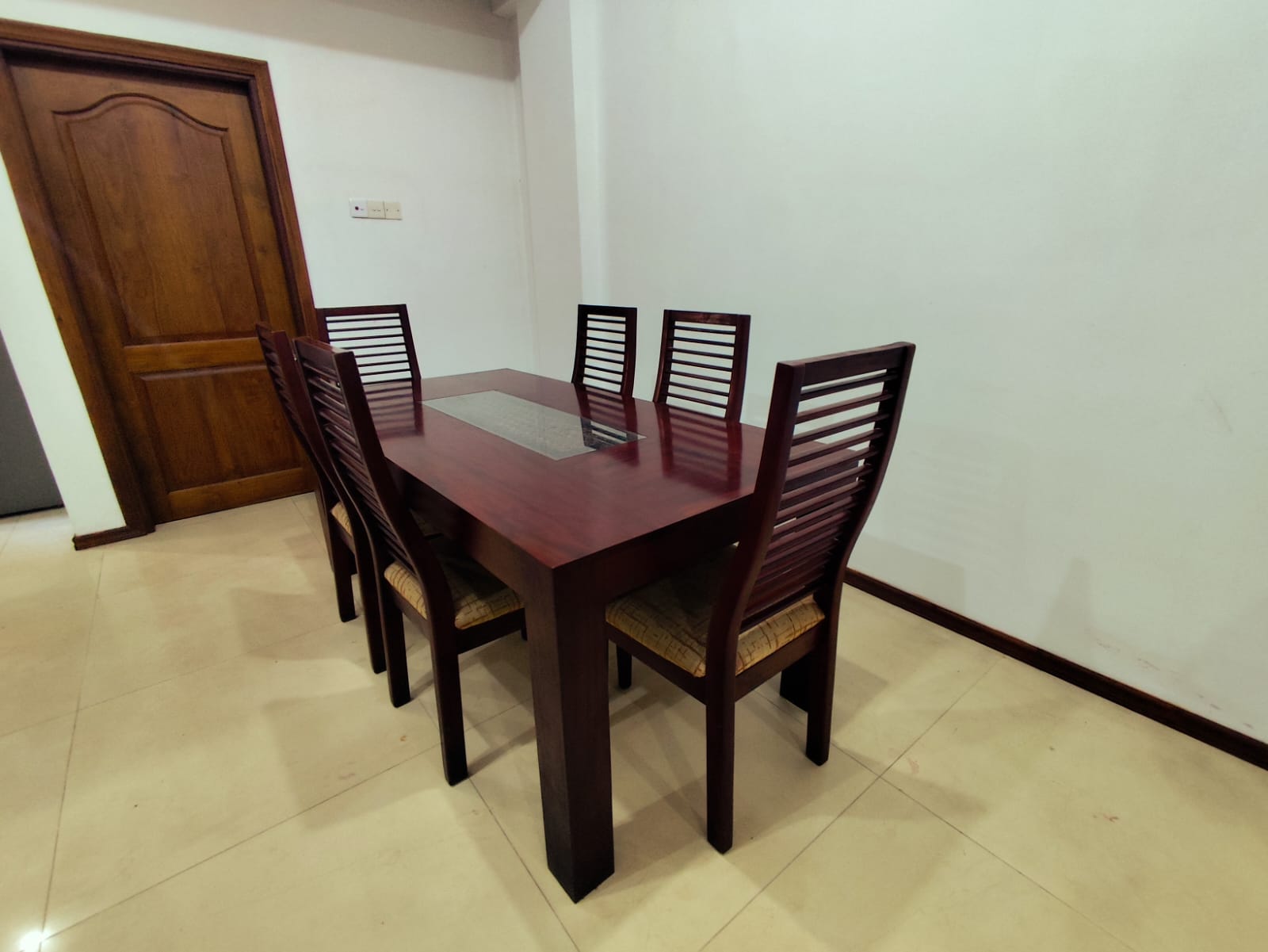 Fully Furnished Luxury Apartment for Rent in Greenpath Residencies, Colombo 3.