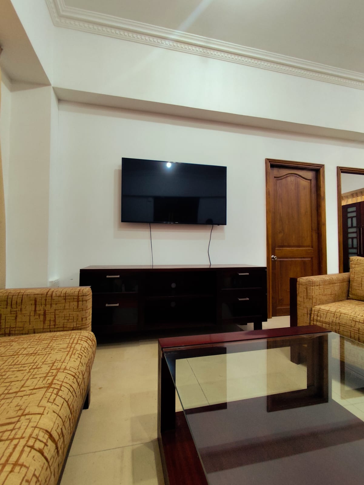 Fully Furnished Luxury Apartment for Rent in Greenpath Residencies, Colombo 3.
