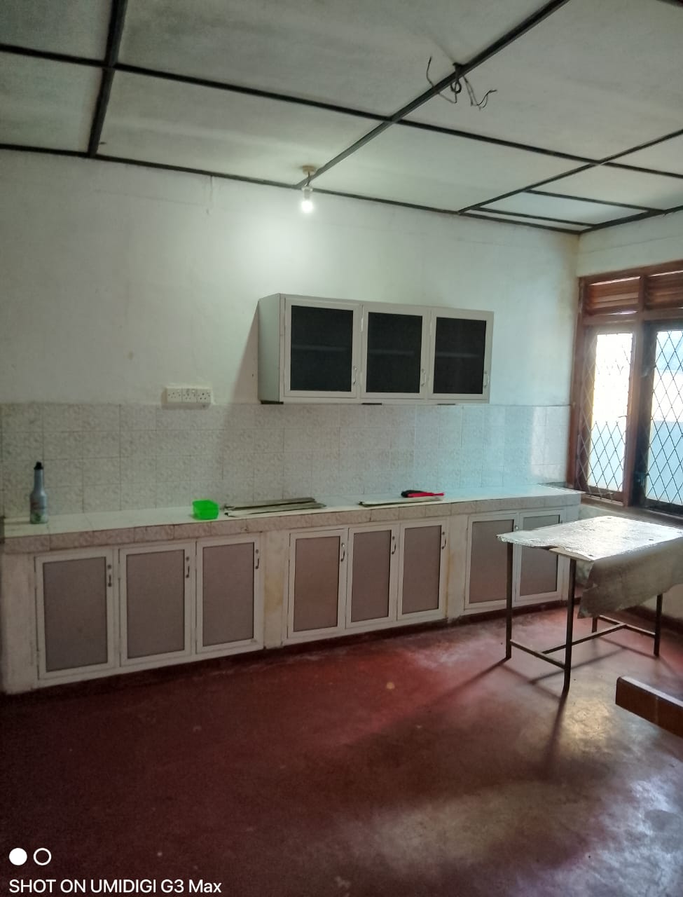 Upper Floor House Unit for Rent in Kadawatha Road, Nedimala, Dehiwala