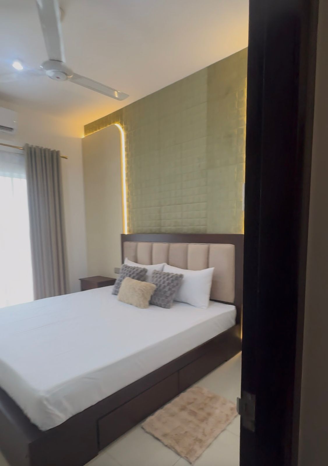 Fully Furnished Apartment for Rent in Santorini Resort, Negombo.
