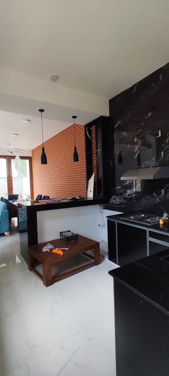 Spacious Family Home for Rent in Thalawathugoda.