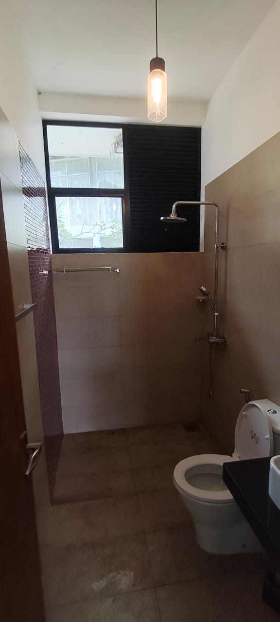 Spacious Family Home for Rent in Thalawathugoda.