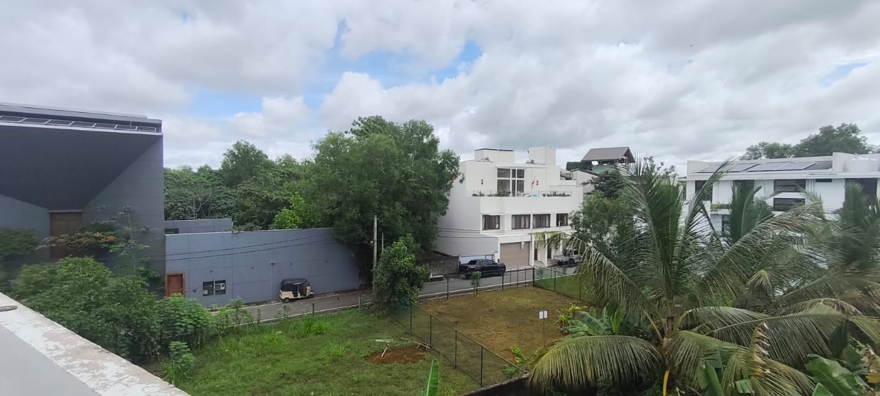 Spacious Family Home for Rent in Thalawathugoda.
