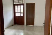 Upper Floor Unit for Rent in Polhengoda Road, Colombo 5
