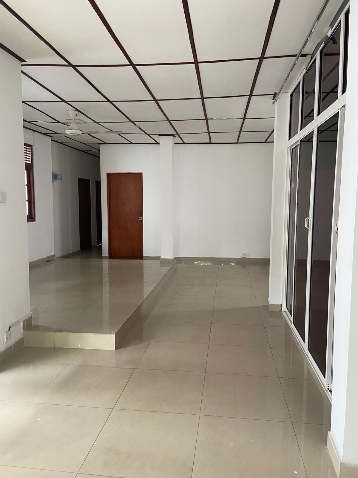 Upper Floor Unit for Rent in Polhengoda Road, Colombo 5