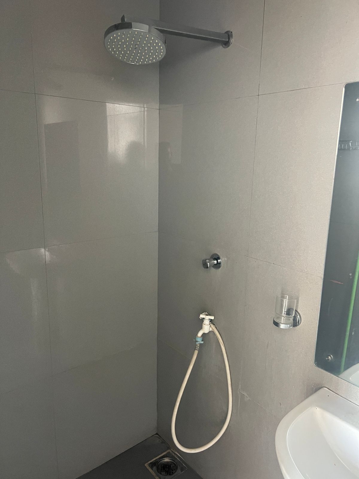 Apartment for Rent in Wellawatta, Colombo 6.
