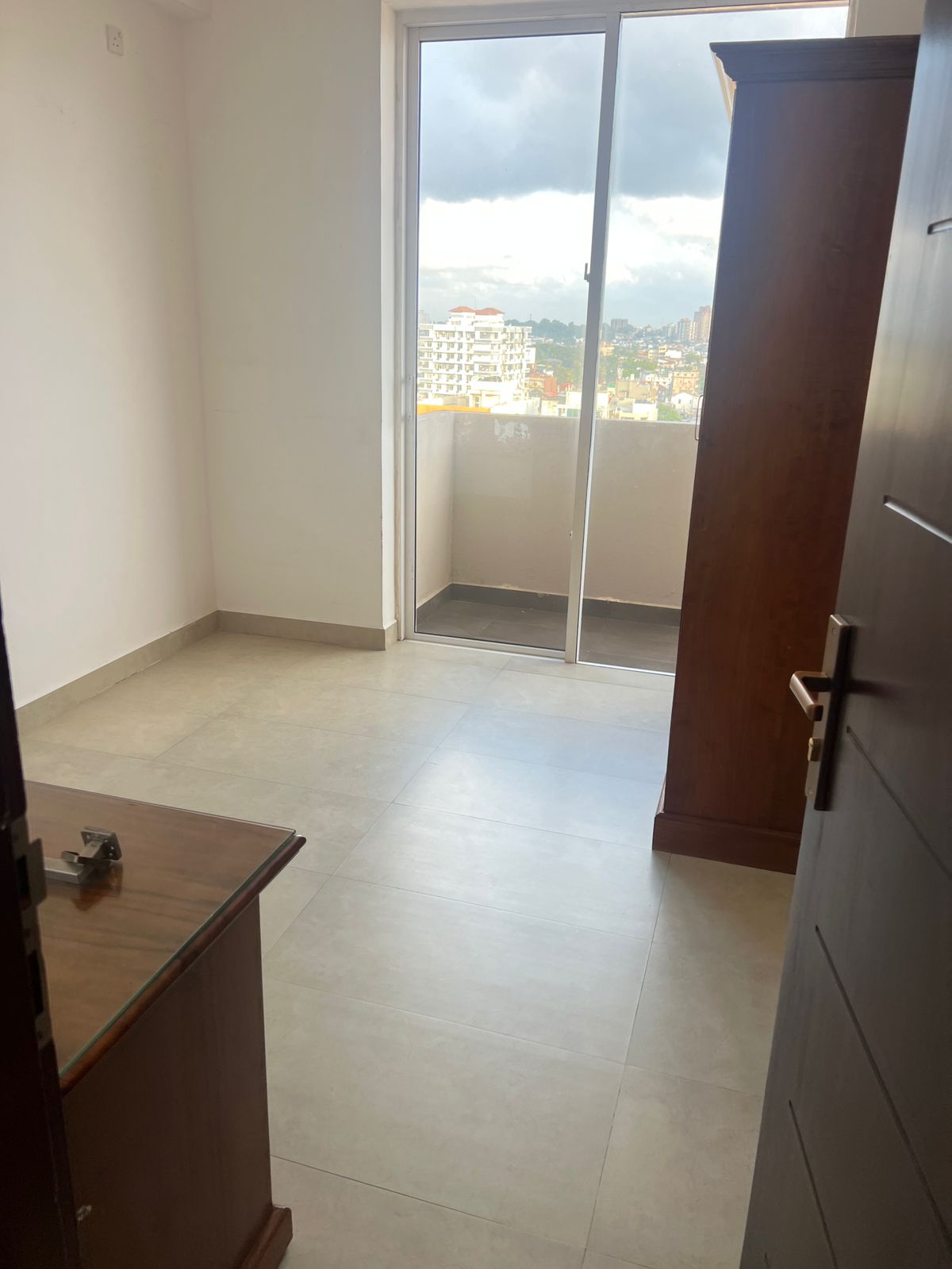 Apartment for Rent in Wellawatta, Colombo 6.