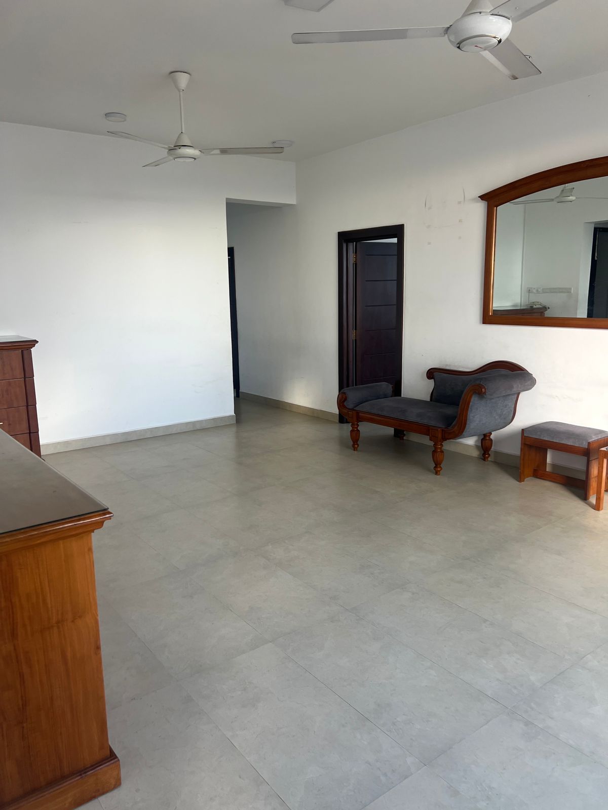 Apartment for Rent in Wellawatta, Colombo 6.