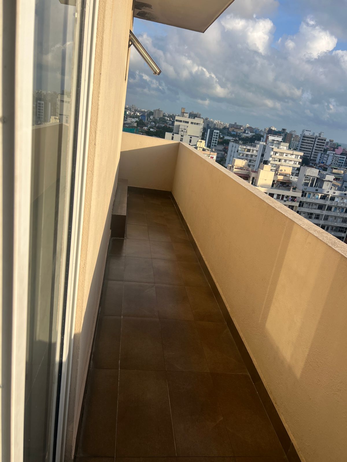 Apartment for Rent in Wellawatta, Colombo 6.