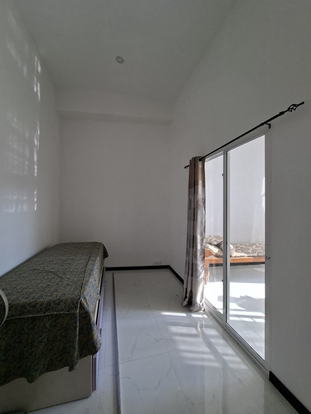 Apartment for Rent in Kirula Road, Colombo 5.