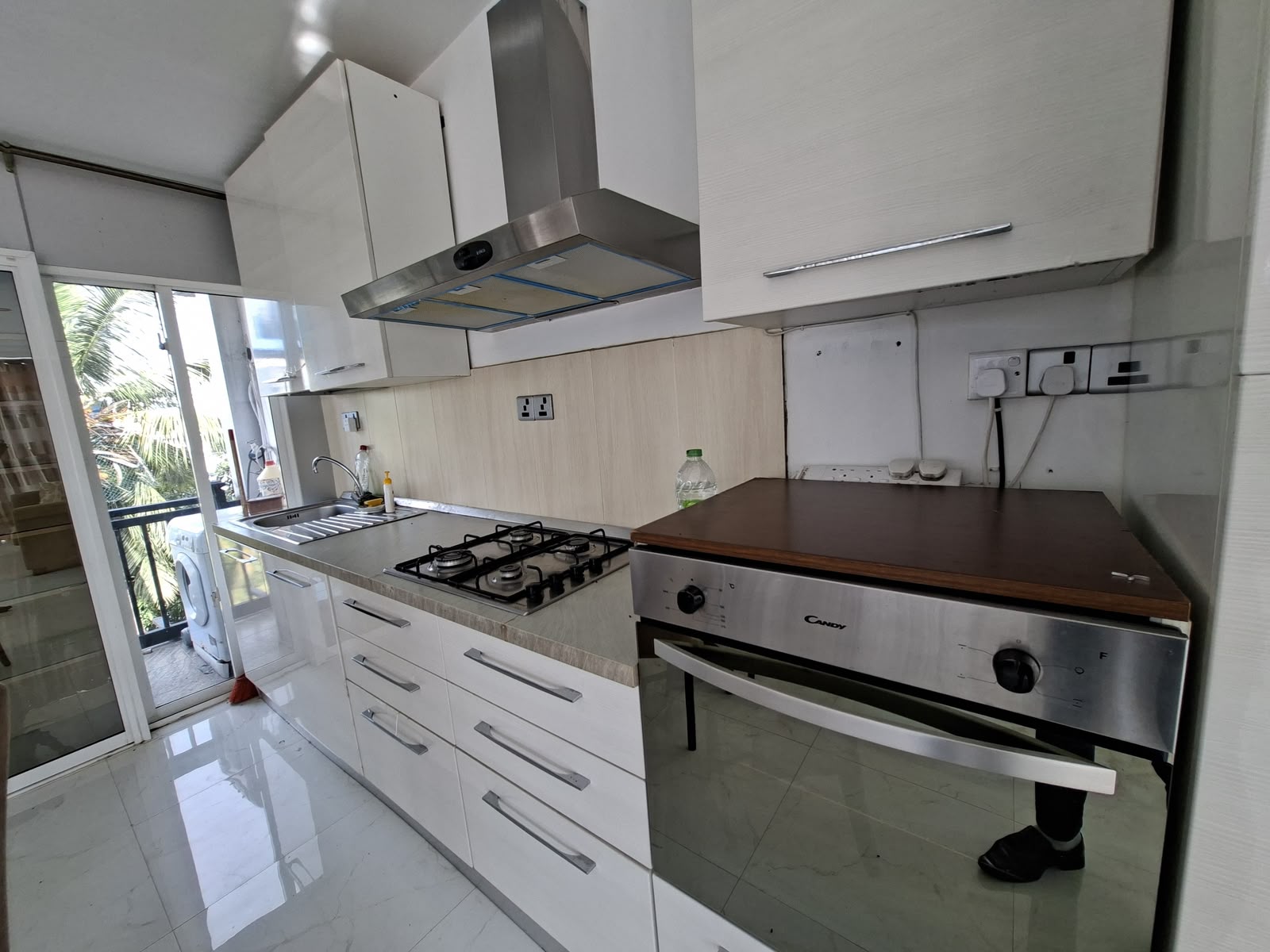 Apartment for Rent in Kirula Road, Colombo 5.