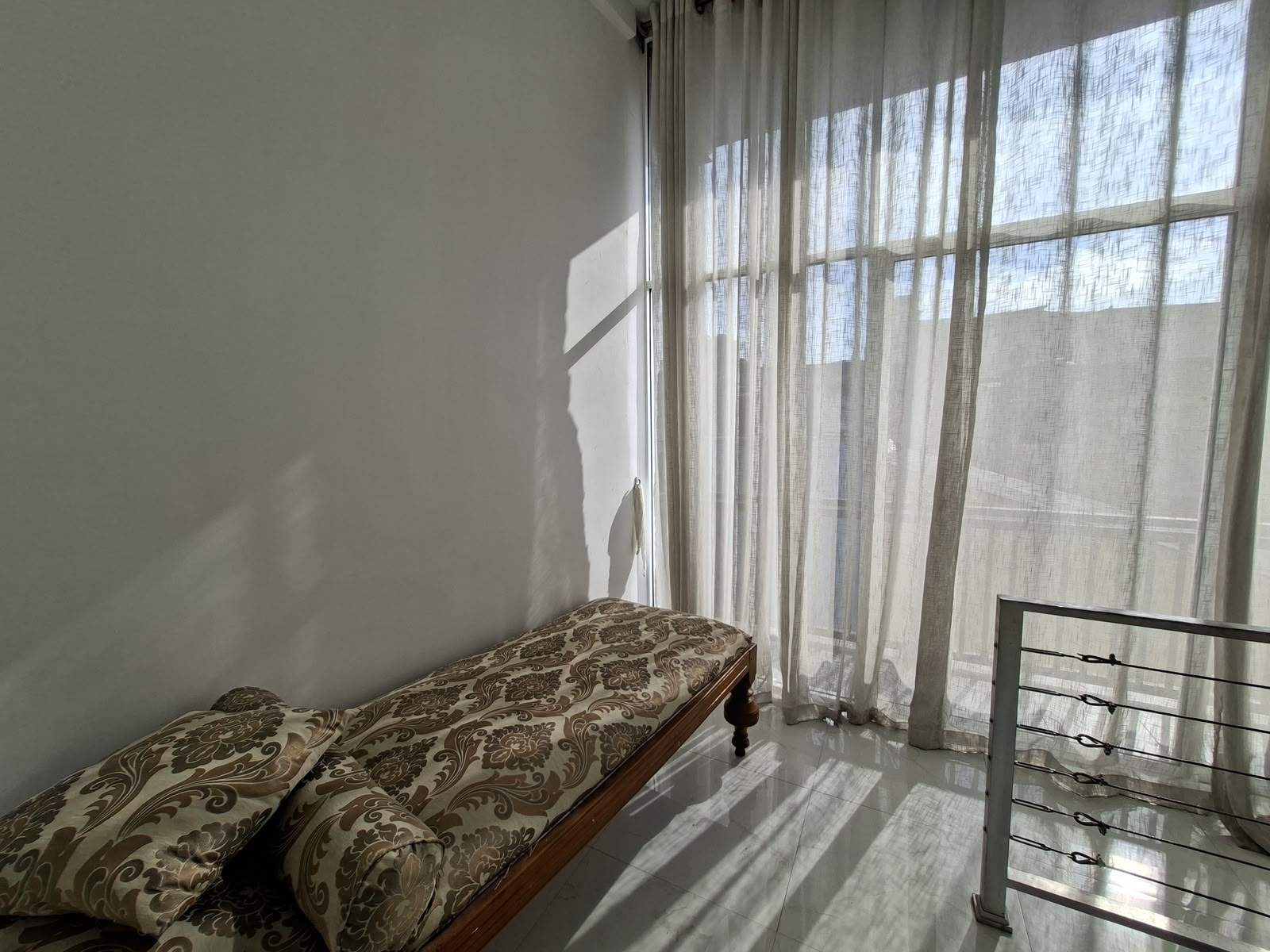 Apartment for Rent in Kirula Road, Colombo 5.