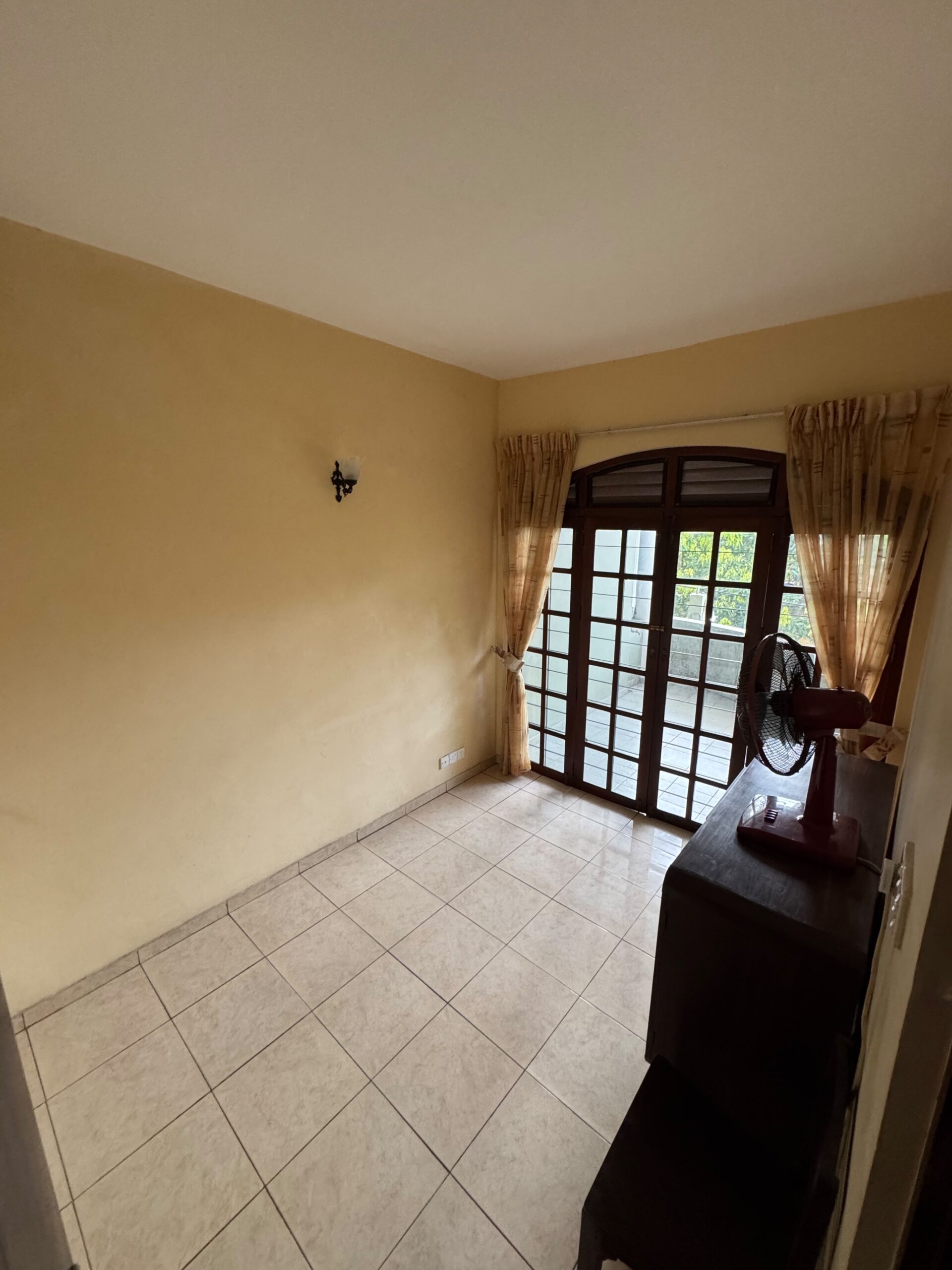 Two Storied Modern House for Rent in Nugegoda.