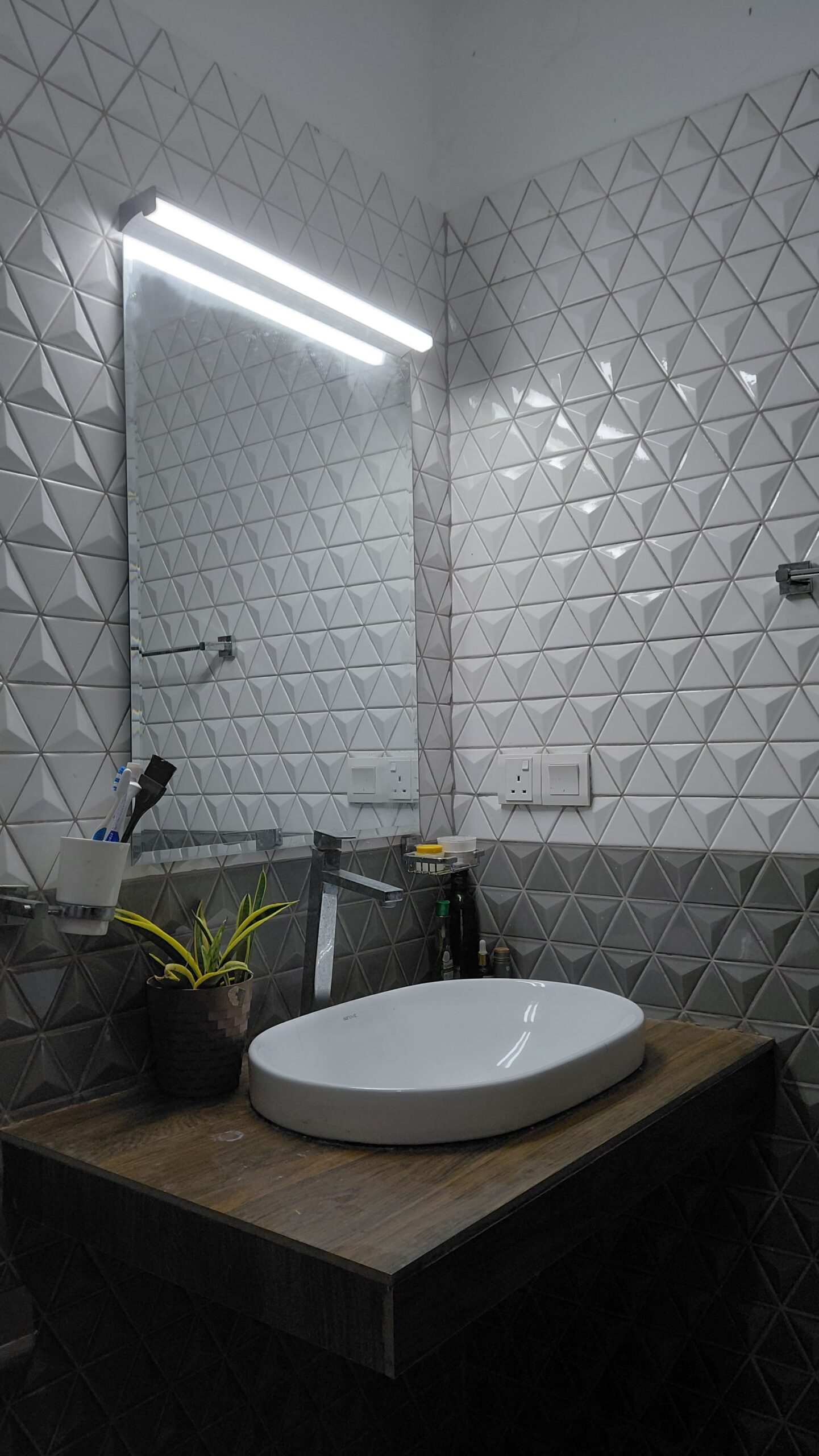 Modern House for Rent in Himbutana, Mulleriyawa.