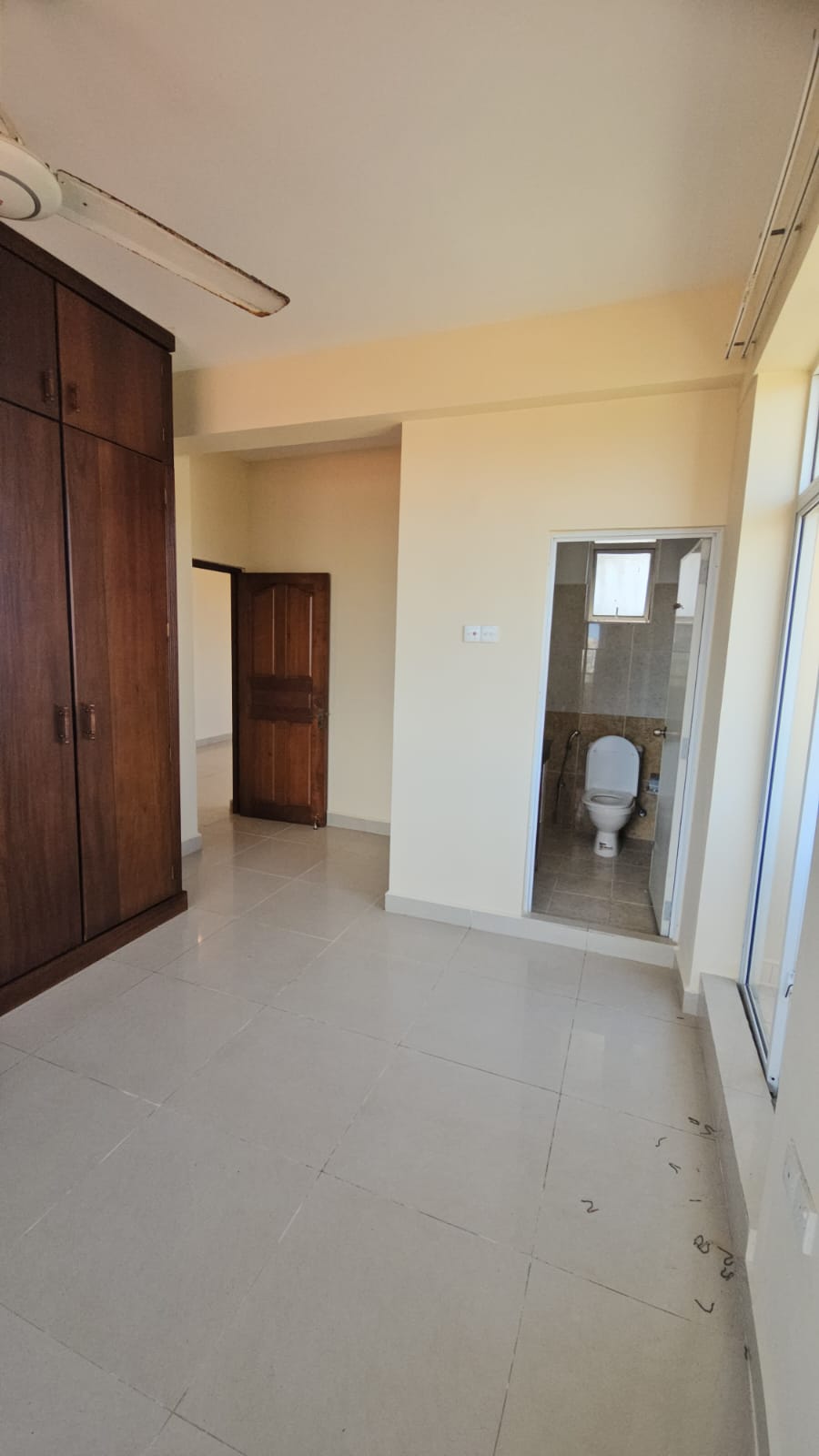 Apartment for Rent in Bambalapitiya, Colombo 4.