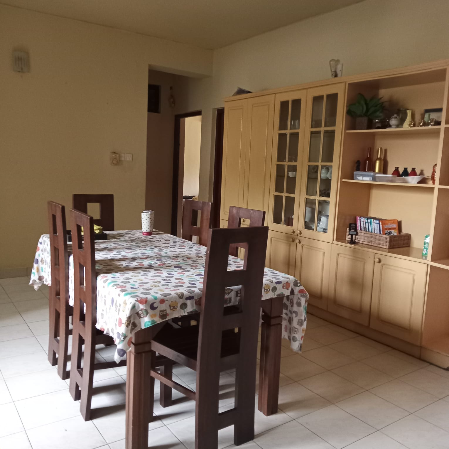 Fully Furnished Apartment for Rent in Elvitigala Mawatha, Colombo 8.